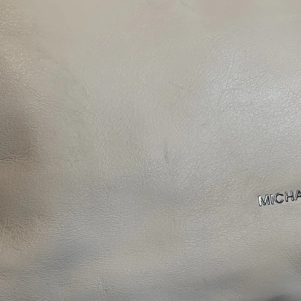 MICHAEL Kors Isabel Convertible Shoulder Ecru Ivory python large Leather bag